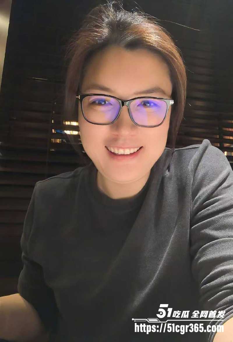 深圳公交车朱长银不雅视频流出  2 拷贝