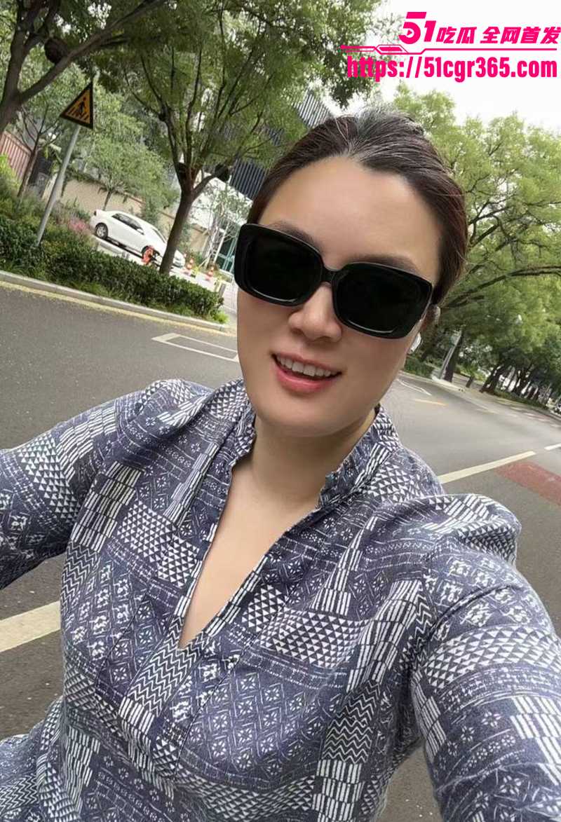 深圳端庄少妇 朱长银 伪装高端人设频繁闪婚圈钱 当精盆换资源非婚生子 绿帽前夫们家财散尽 怒曝淫片揭其假面！