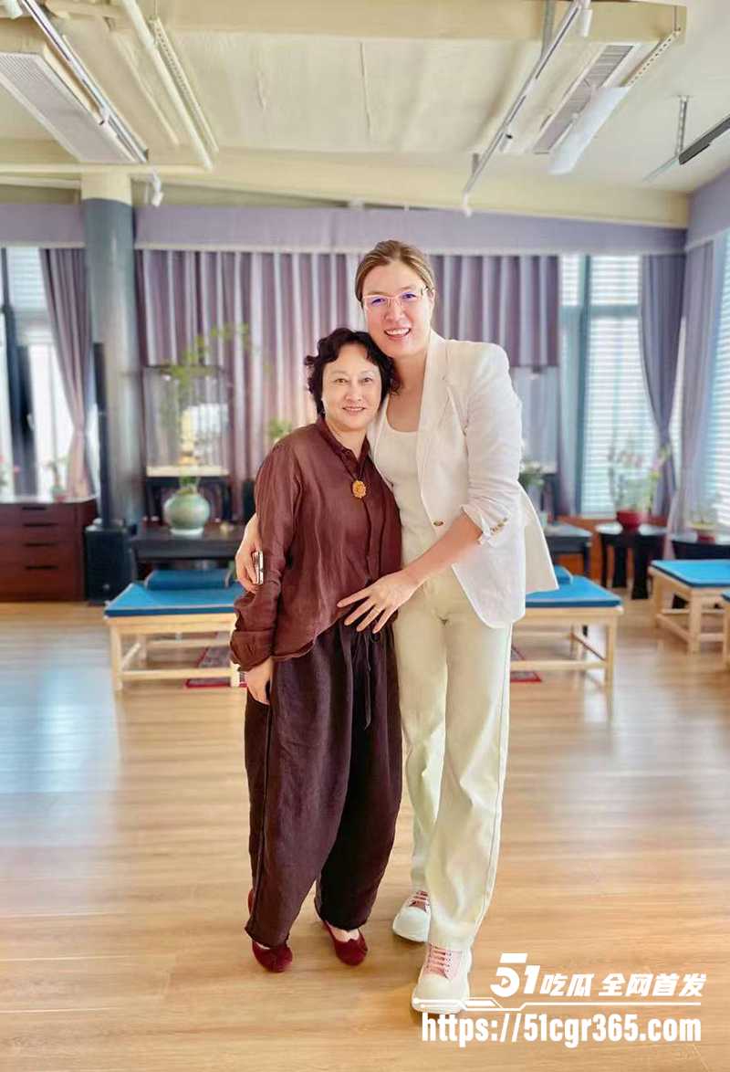 深圳公交车朱长银不雅视频流出  7 拷贝
