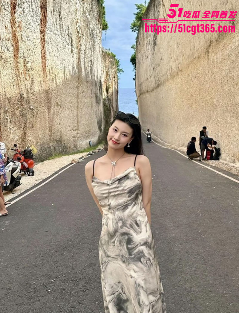 东方演艺集团舞蹈生 王姝蒙 多部性爱视频流出 顶级女神毒龙口交肛交颜射样样精通 多姿势爆操浪叫如泣如诉！