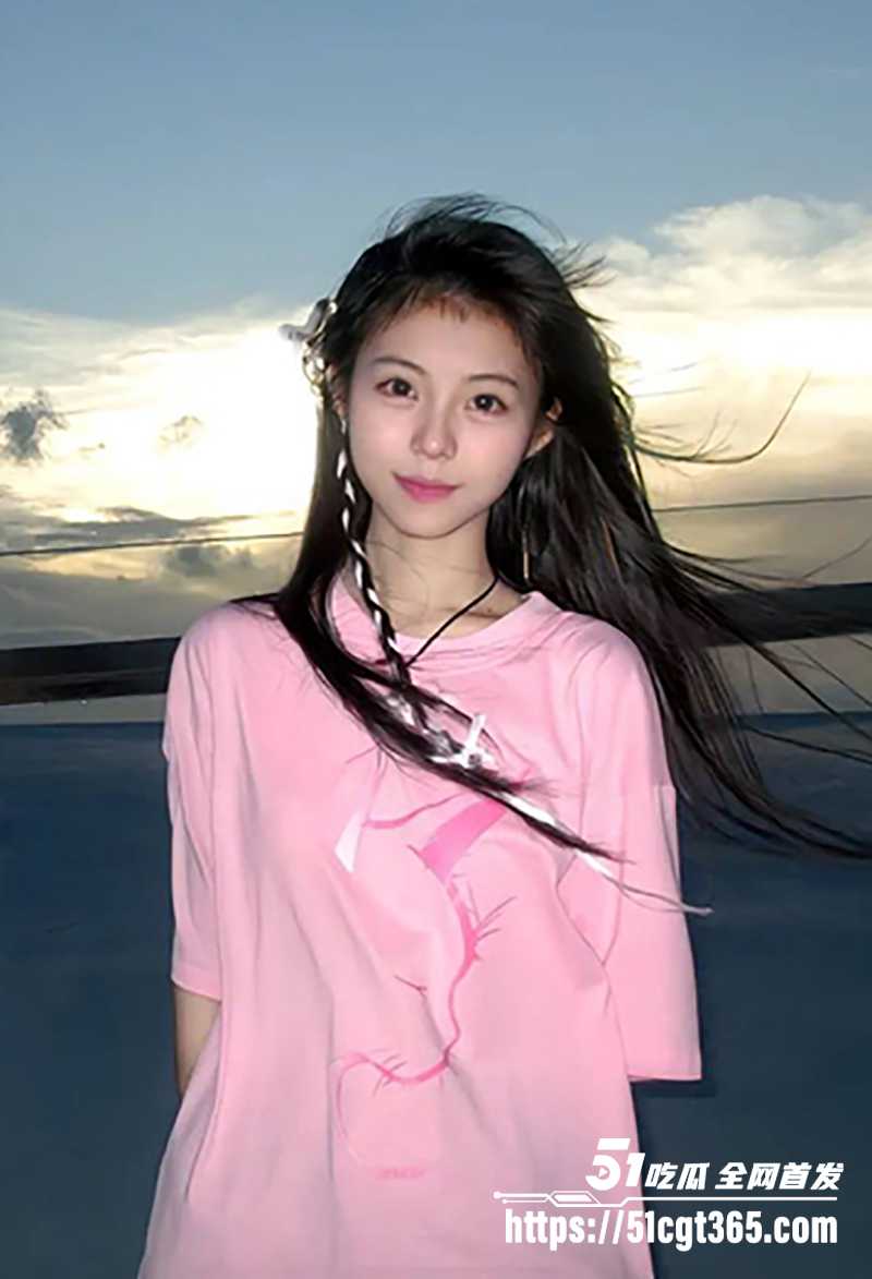 金品反差美女聊骚记录被曝光 3 拷贝