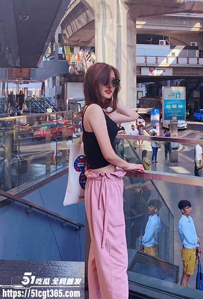天津南开大学高颜值学生妹顾芊羽不雅视频曝光4拷贝