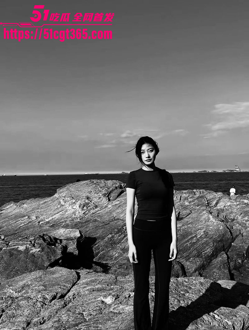 湖南长沙极品美女 王思媛 约炮视频曝光 口交深喉卖力吸吮肉棒 炮友无套抽插白虎骚穴爽翻天际！