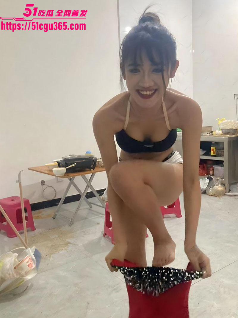 上海反差母狗张欣然2