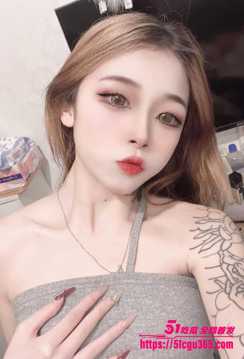 极品高颜值的小网美萱萱与网友约炮偷拍视频流出2拷贝