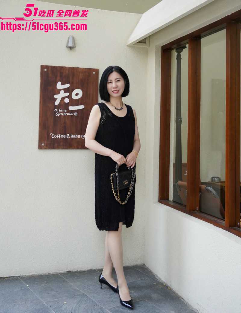 乱伦大神 舅妈的爱情故事 享用亲妈A8老奶激情乳交 瑜伽垫上疯狂开发 骚穴被操出白浆！