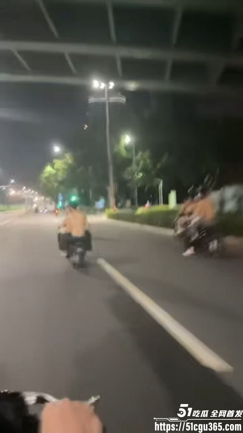 广东街头古惑仔重现 3