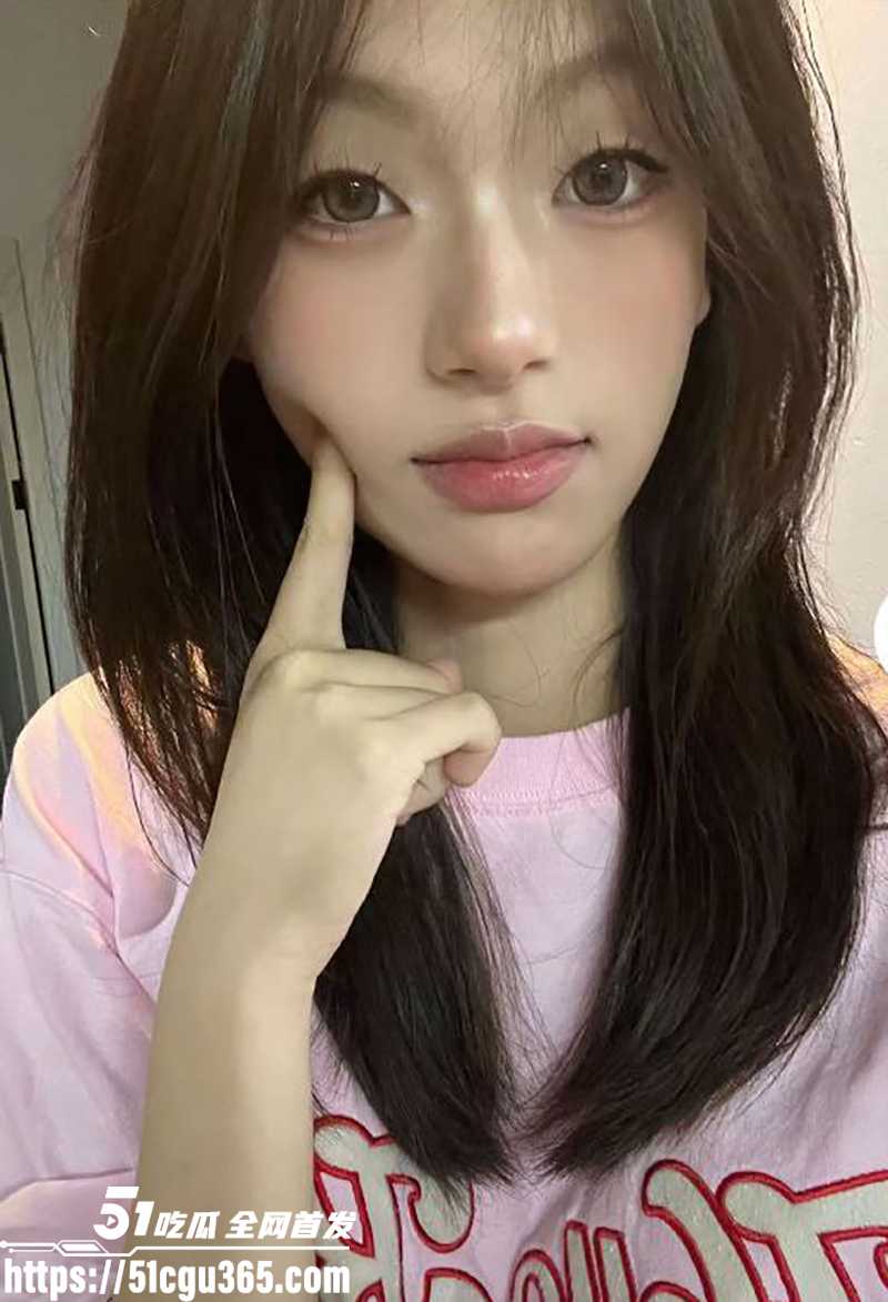 莆田砺志学校小美女 蔡聆轩 背着男友玩裸聊 露酥胸展示粉穴 全程露脸淫骚自慰 被录屏引爆全网！