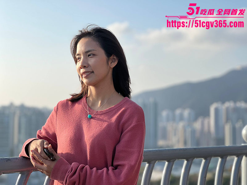 广州小骚货 张思淼 私密视频流出 露脸深情添屌 男友无套猛干 性欲太大事后仍不满足 用道具狂震骚穴！
