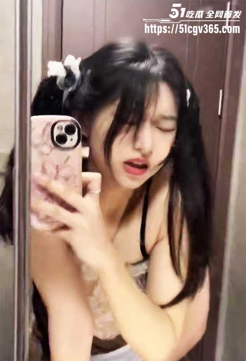 天津理工大学清纯学妹张博雅女仆装性爱视频曝光6拷贝