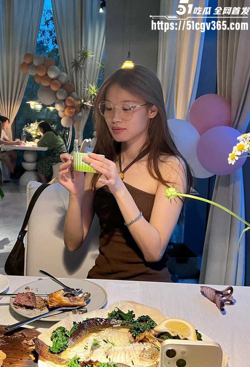 天津情侣出租屋激情做爱视频曝光 3 拷贝