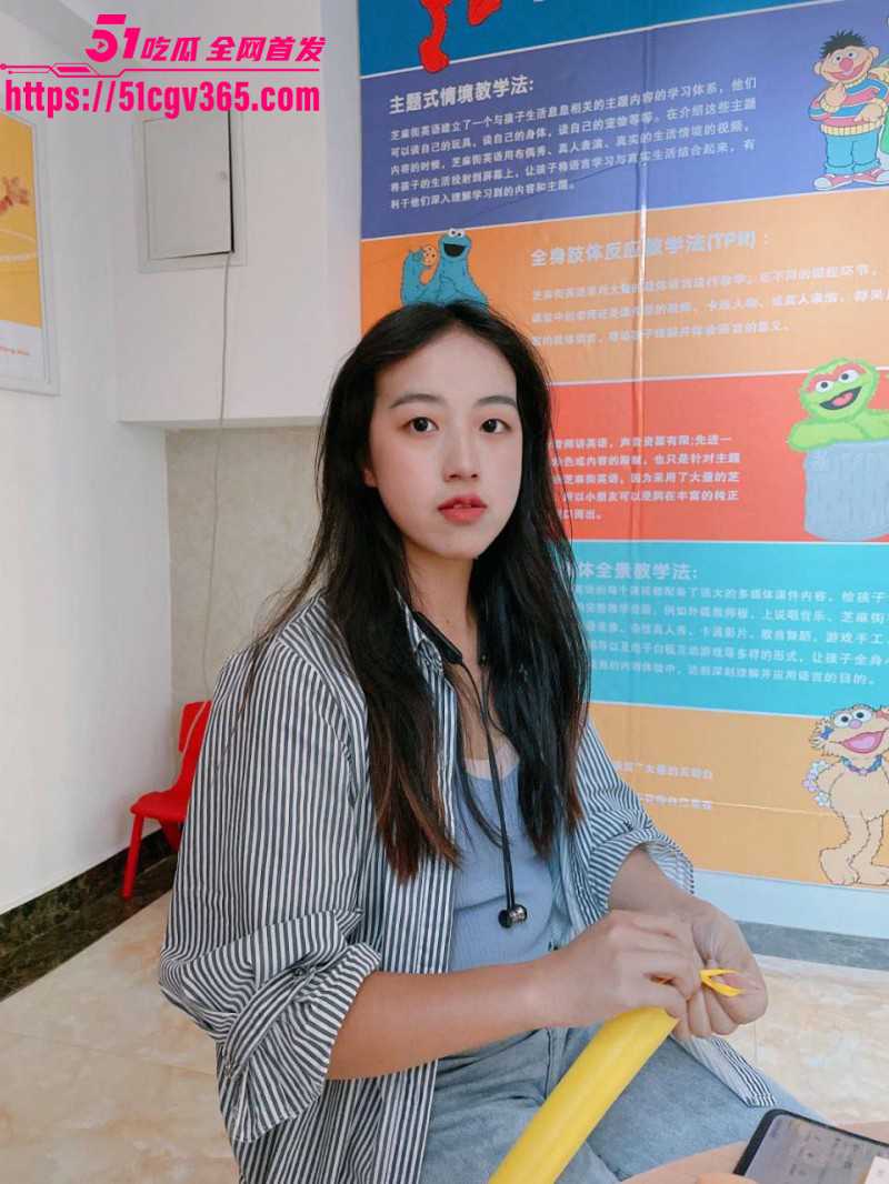内蒙古包头女教师出轨小叔子02