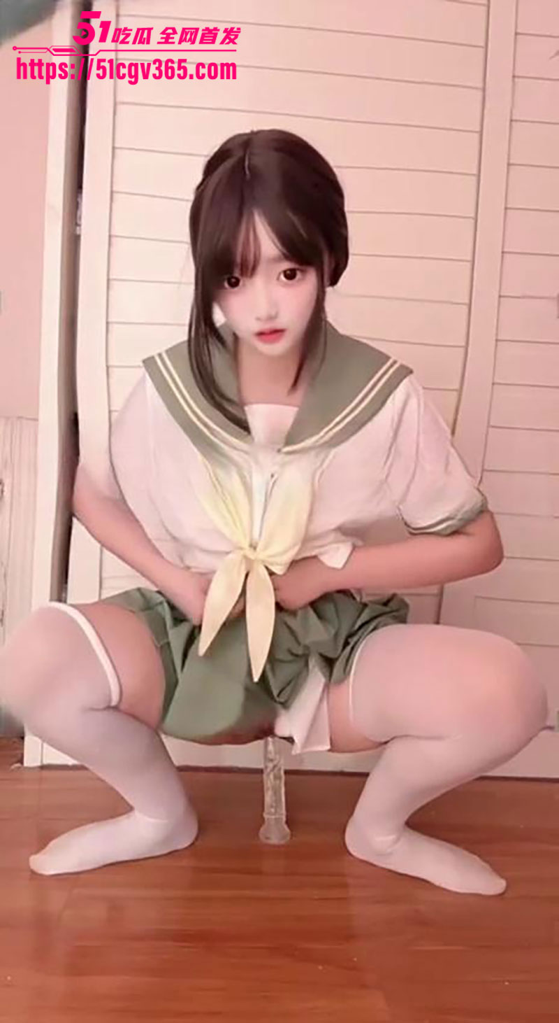 白虎女神小迟自慰4