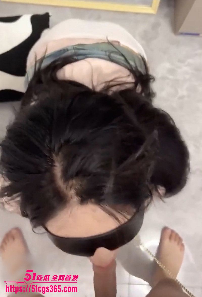 海角乱伦大神 奶子即正义