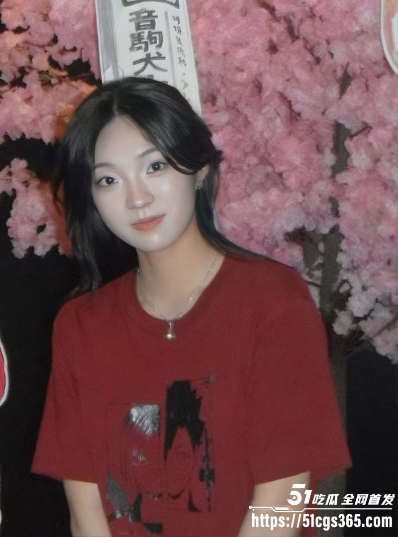河南郑州美女研究生 张雨欣 爱慕虚荣极度拜金 抛弃男友后无缝衔接富二代 被曝光性爱私拍！