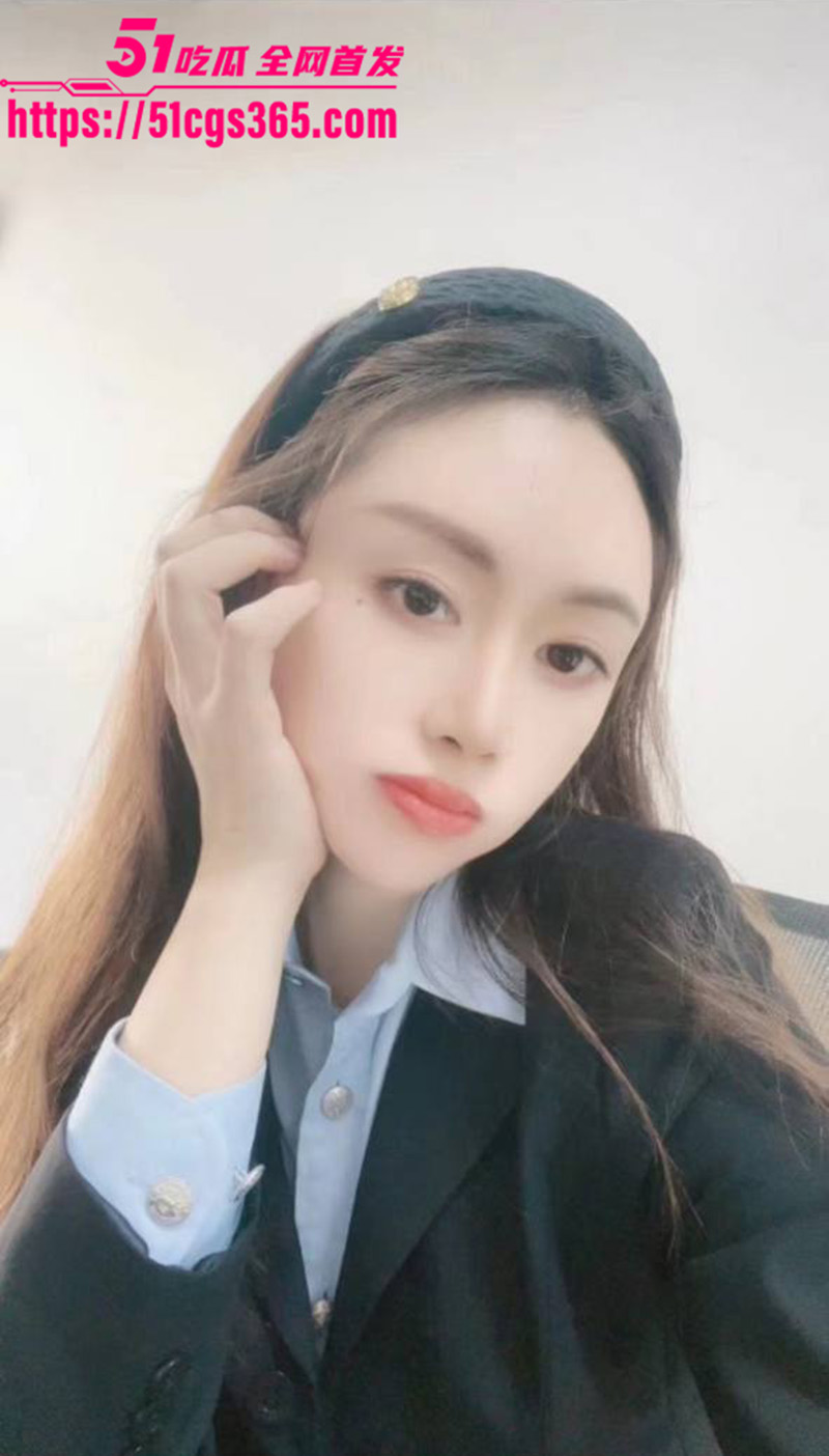湖南高颜反差婊 宫佳怡 性爱视频流出 露脸深喉口交 翘臀顶起后入爆操 高颜女神床上饥渴放荡刺激爆棚！