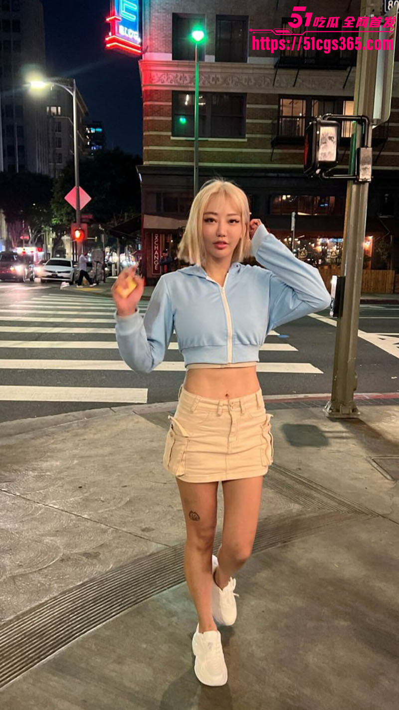 亚裔女网红 kittylixo 付费合集流出 性爱私拍狂野抽插 纤指自慰抠穴浪叫 大尺度诱惑欲仙欲死！