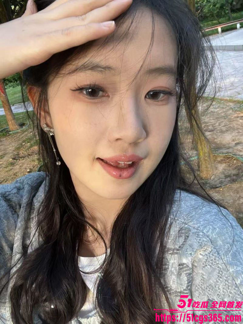 天津清纯学生妹郑懿婷约炮视频曝光 3