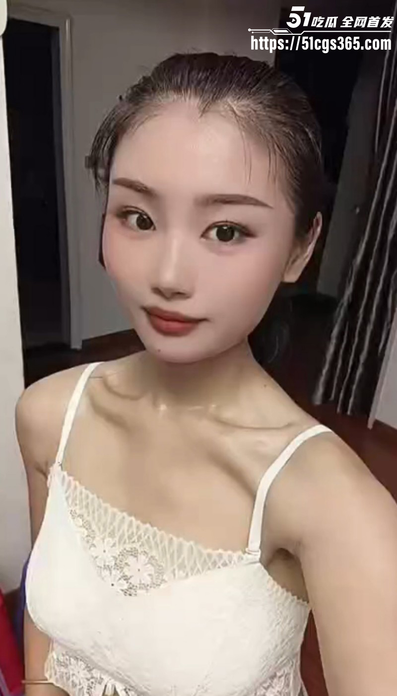 90后淫妻新婚夜被伴郎暴操03