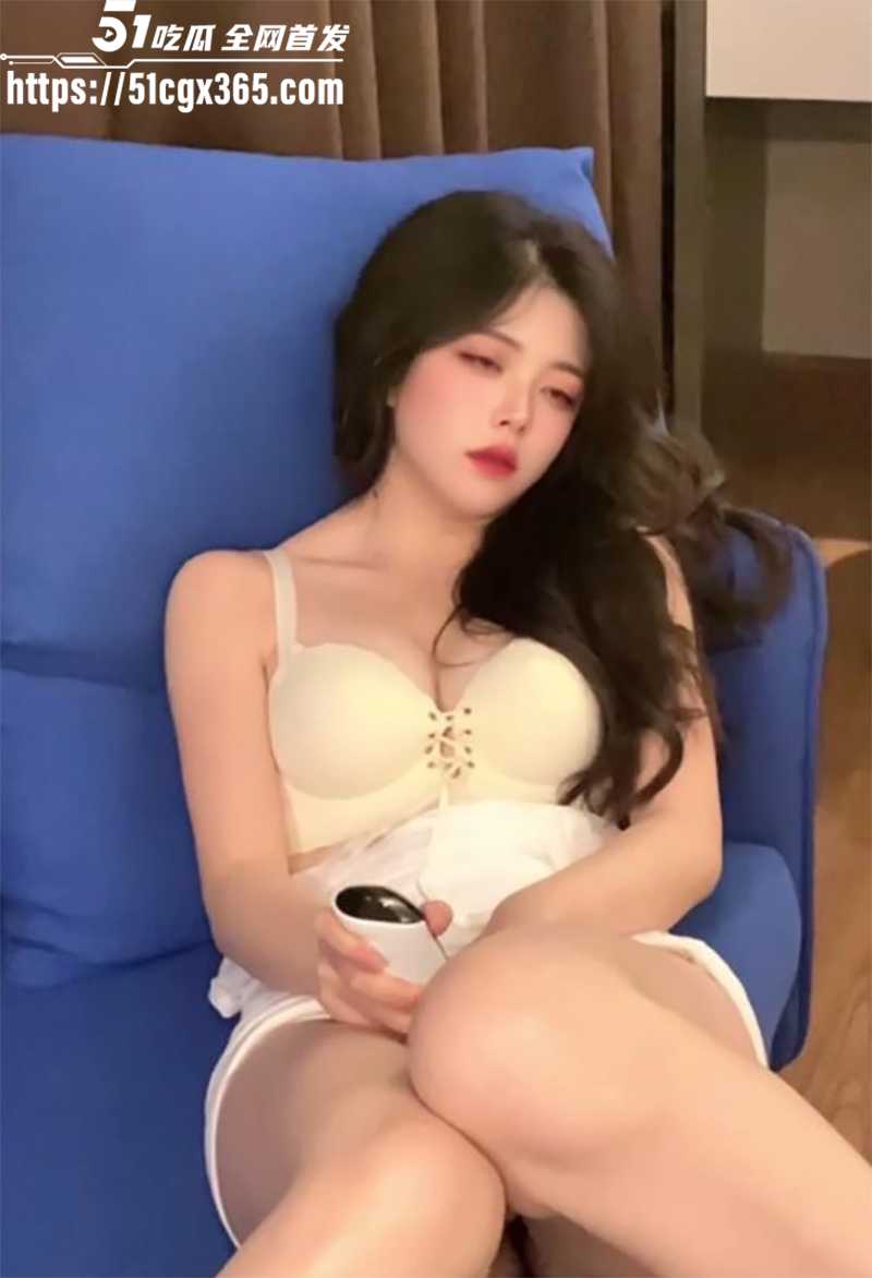 极品超美御姐母狗tinaislove自慰视频流出8拷贝