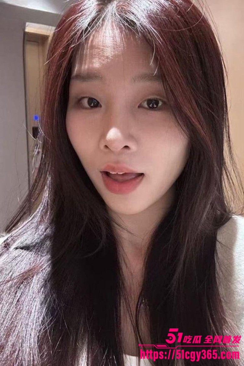 长沙工业学院高颜学姐 李芊婉 男友调教视频流出 脸穴同框扣穴自慰翻白眼 阿黑颜浪叫反差拉满！