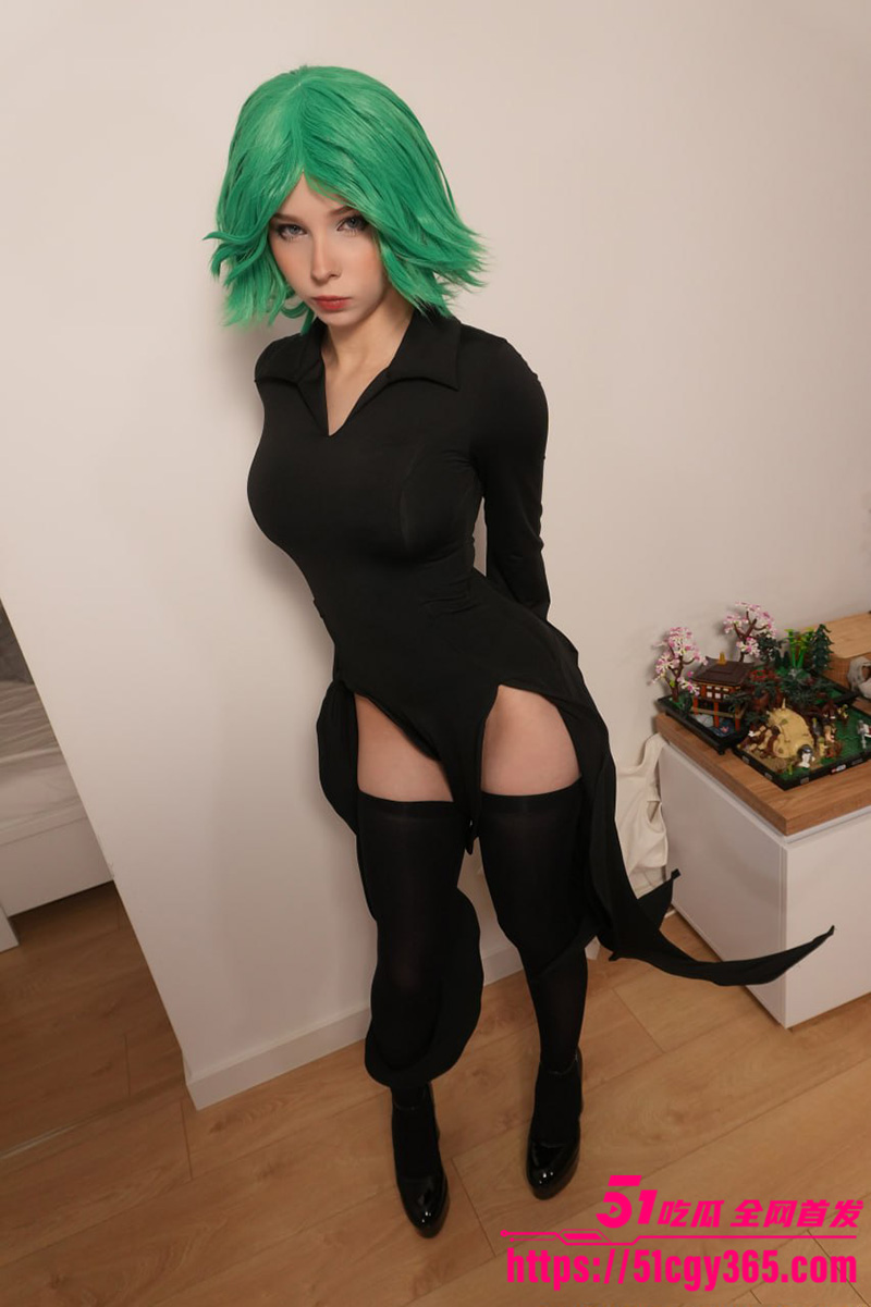 欧美高颜值萝莉 kovicki 福利新作 cos龙卷 制服紧裹娇躯勾勒s曲线 椅上激情啪啪内射白虎穴精溢！