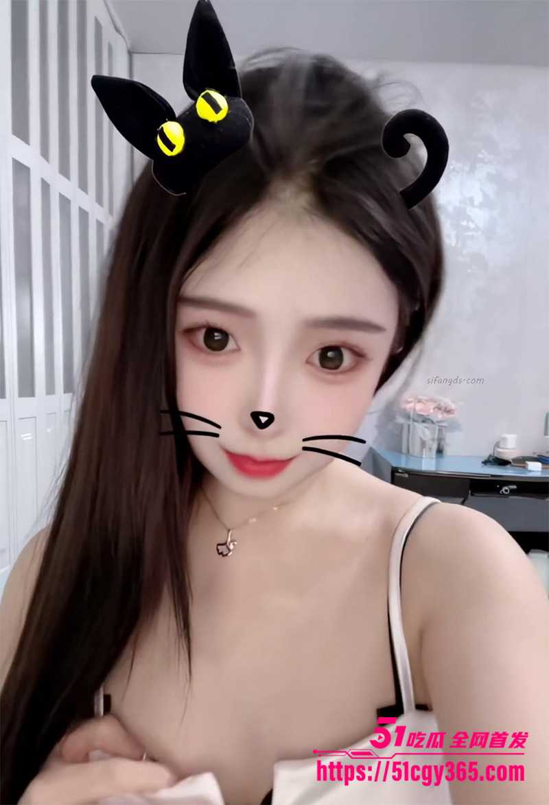 高颜值大奶美女小狸猫露点自慰视频流出2拷贝