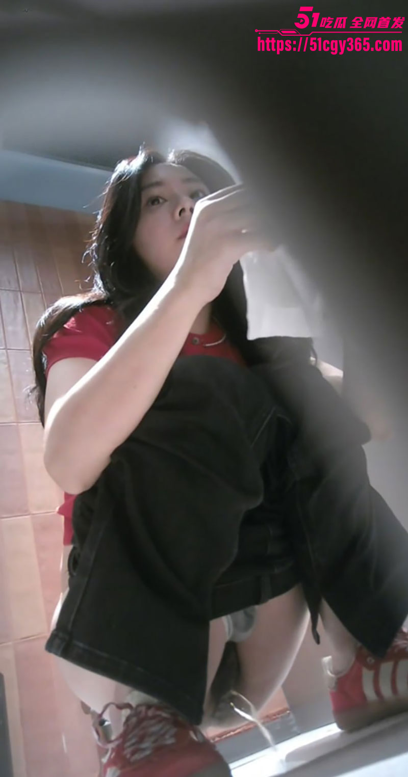 KTV女厕所偷拍2