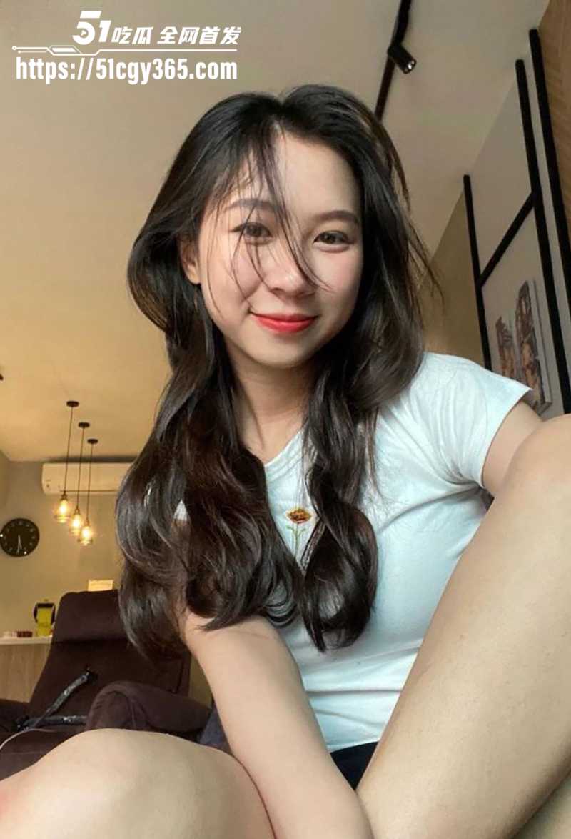 北京金融公司美女白领 韩雨婷 与领导偷情视频爆瓜 反差人妻露脸口交被打桩爆操 良家少妇口技如此精湛！
