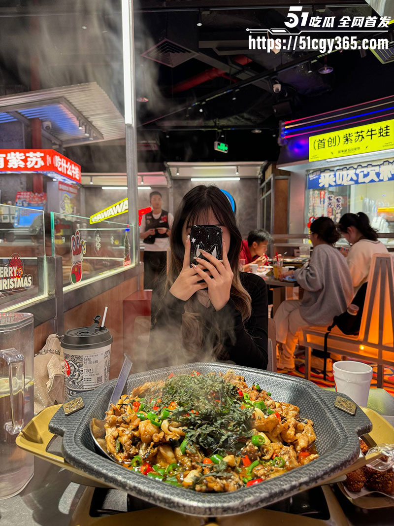 广州花都区 王彤彤 奔现网恋男友 酒店视频流出 SM调教项圈骑乘跳蛋自慰 清纯女孩彻底变成淫荡母狗！