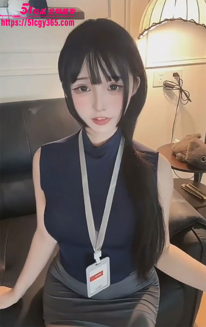 极品萝莉福利姬 魔人布欧 重金定制私拍流出 黑白丝袜玉足挑逗 曲线身姿极度诱人！
