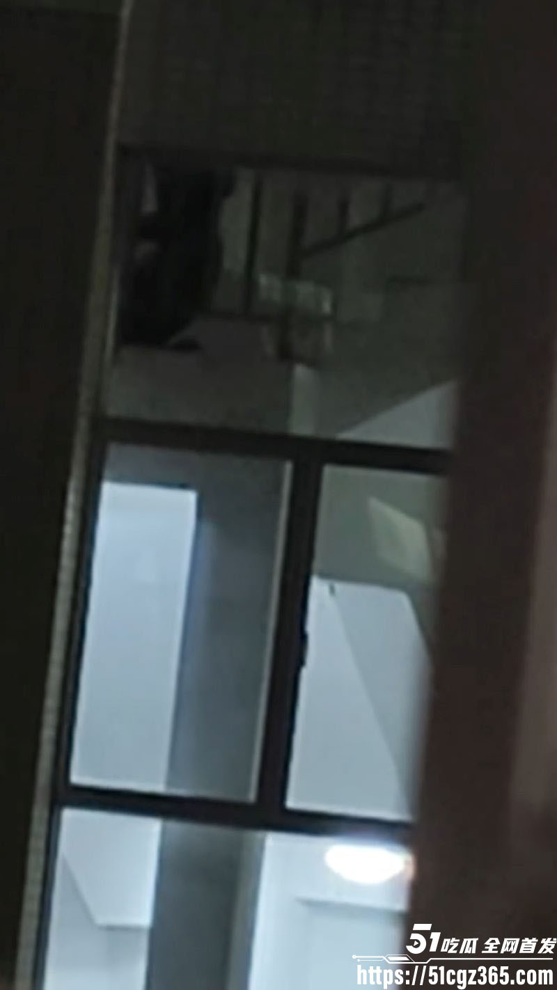卫校小情侣楼梯整活 2