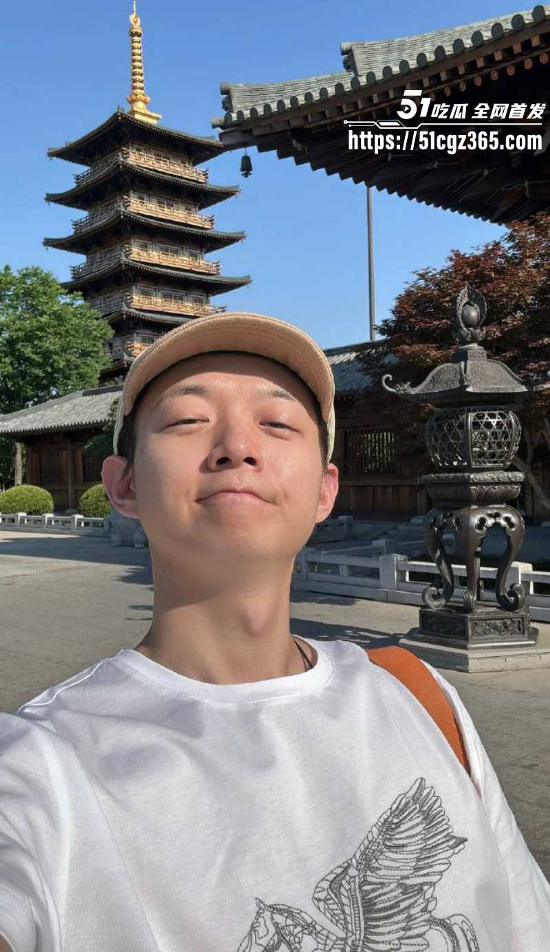 霍尊复出被女友陈璐曝光出轨06