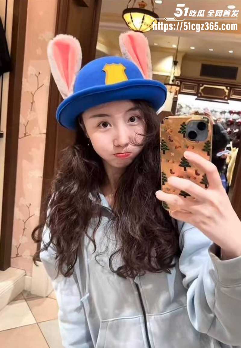 霍尊复出被女友陈璐曝光出轨010