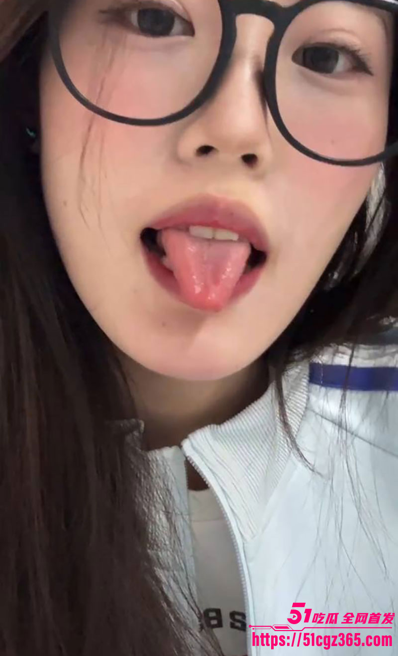 成都反差母狗张娜10