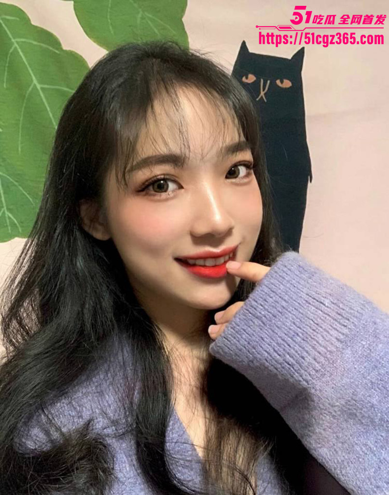 浙江反差婊 王云迪 小母狗性欲旺盛 穿着黑丝与前男友激情性爱 沙发上猛烈抽插无套内射！