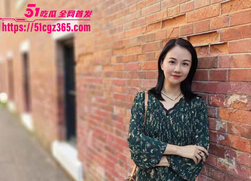 乱伦大神 灌满妈妈的每一天 暴力撕破妈妈的丝袜 操爽圆润肥美大骚臀 风骚模样令人淫欲爆棚！