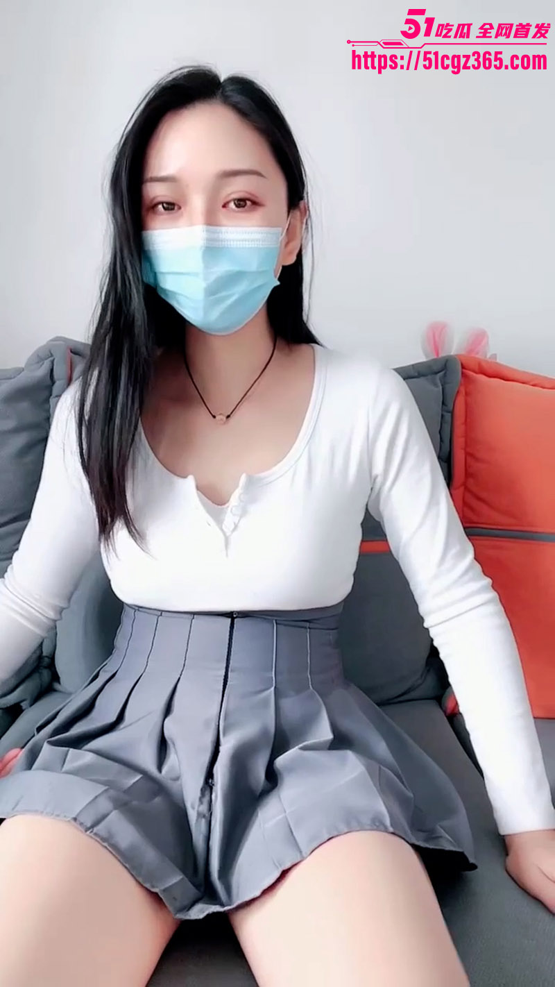 顶级御姐 兔 兔直播大秀视频流出 黑丝骚母狗沙发全裸 跳蛋塞逼狂震 翘臀对着镜头挑逗十足！
