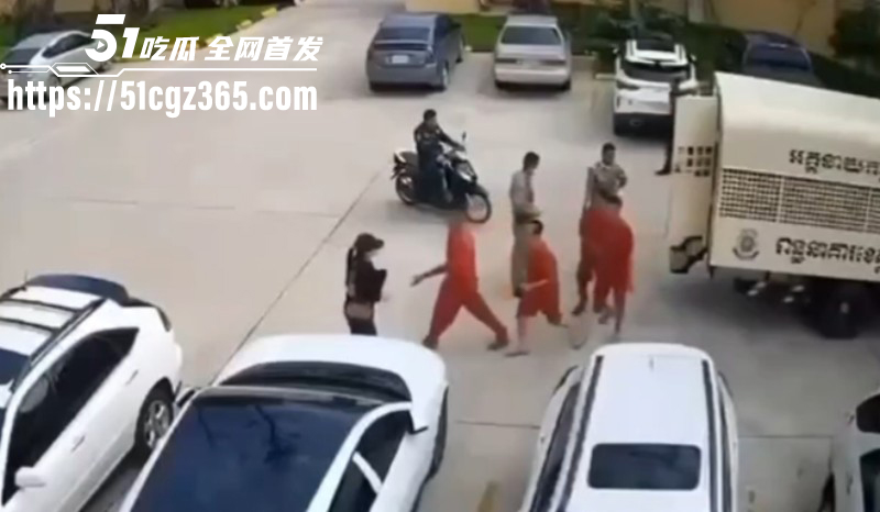 柬埔寨木牌女侠劫法场大瓜06