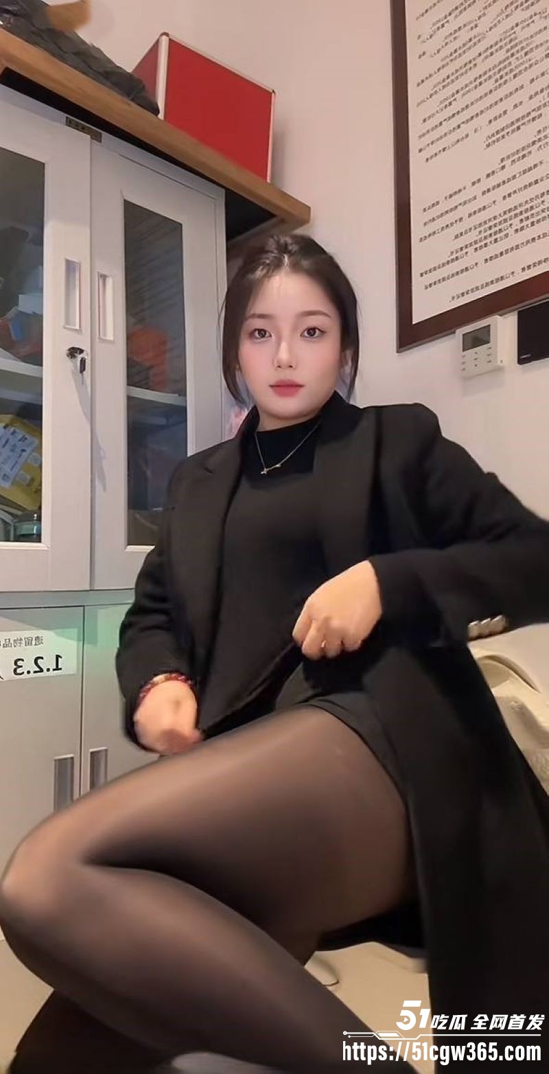 抖音微胖女神香菜园子不雅视频泄漏 6