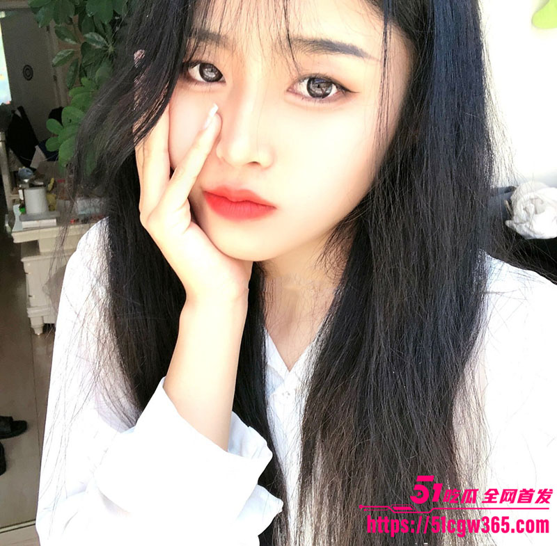 青海高颜值美女 张佳珍 裸贷自慰视频曝光  4