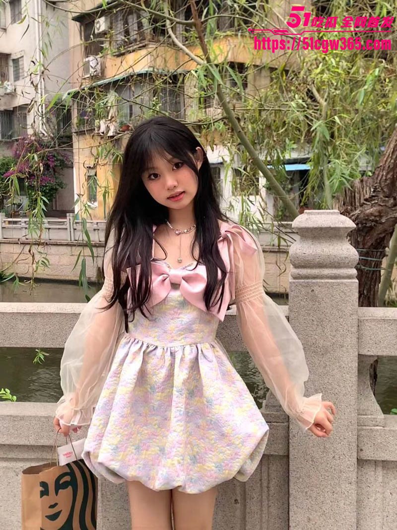 浙江极品大学生 萧敏儿 不雅视频流出 清纯萝莉宿舍深喉吞屌 男友无套爆操 骑乘榨精骚态尽显！