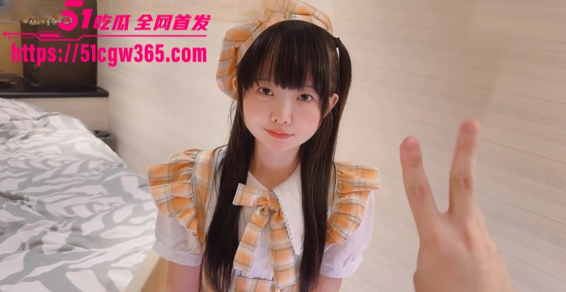 日本清纯萝莉 yurinslittlepeach 性爱新作 乖巧跪地卖力吞屌 胴体娇嫩诱人 堪称天生泄欲精盆！