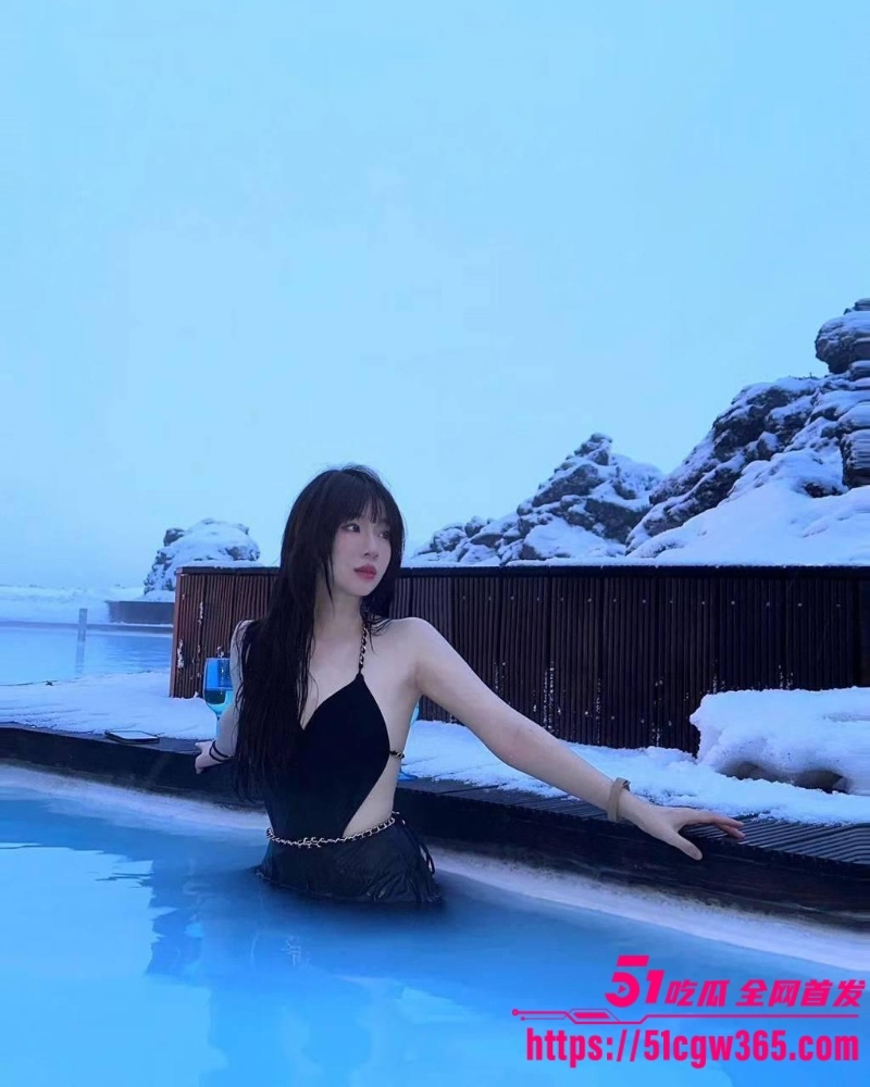 江苏无锡高颜值女神 王莉欣 性爱视频曝光 露脸深喉吞巨根 翘臀迎合后入无套狂捅粉穴高潮喷汁！