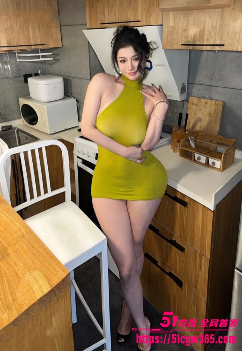 抖音巨乳肥臀网红 Selianacola 自慰福利流出 9