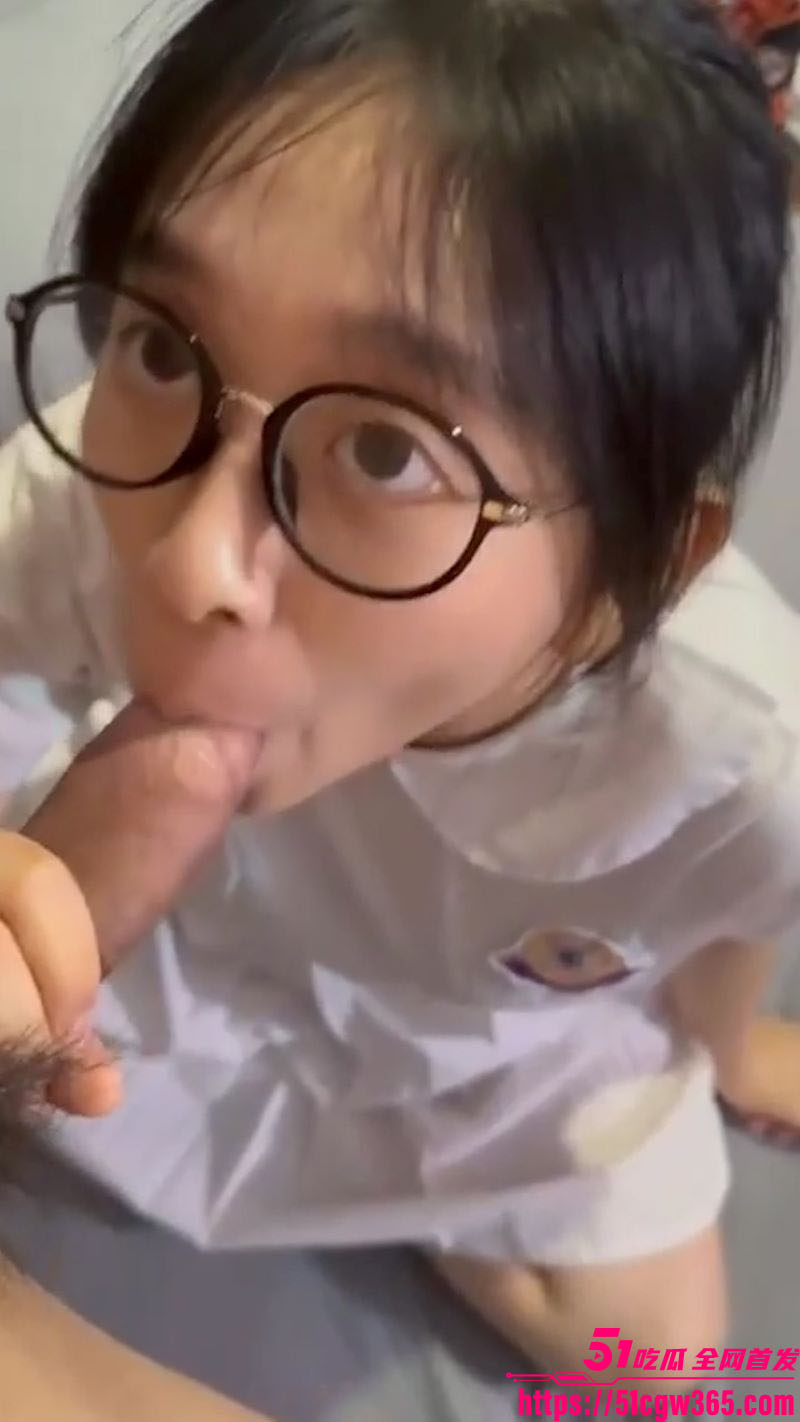 清纯女大与巨屌男友做爱视频 3