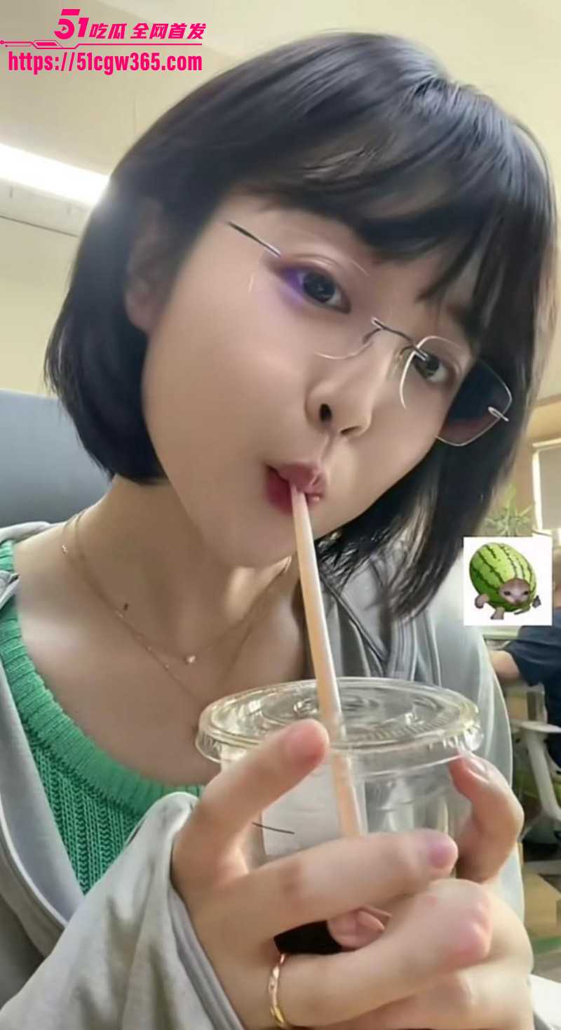 高铁短发女孩大瓜女主曝光为抖音网红真铁蛋07
