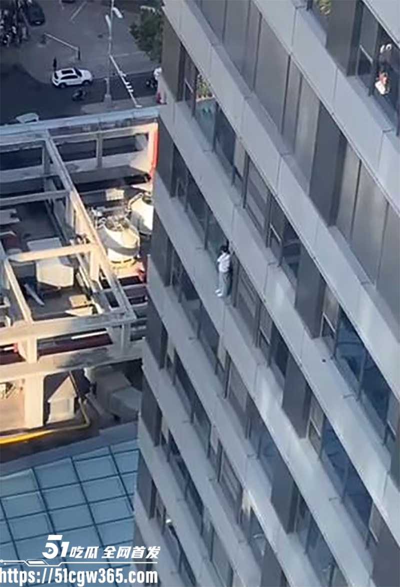 石家庄万象城少女跳楼自杀视频流出 3 拷贝