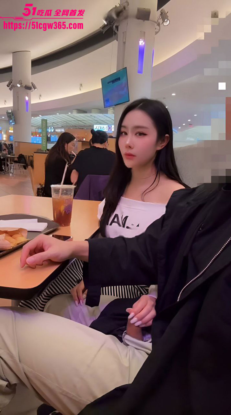网黄汐梦瑶公众场合露乳打飞机5