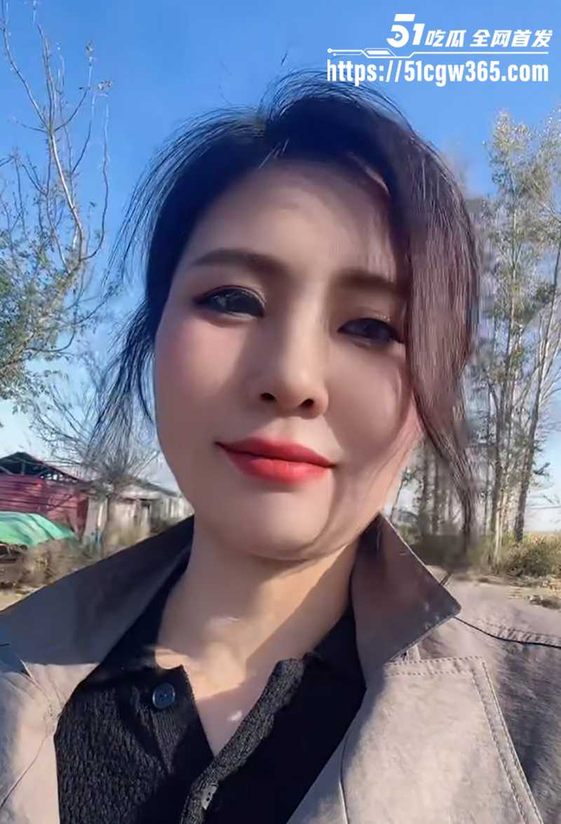 快手50万粉丝网红二娘肚皮舞风韵犹存的微胖少妇福利视频流出2拷贝